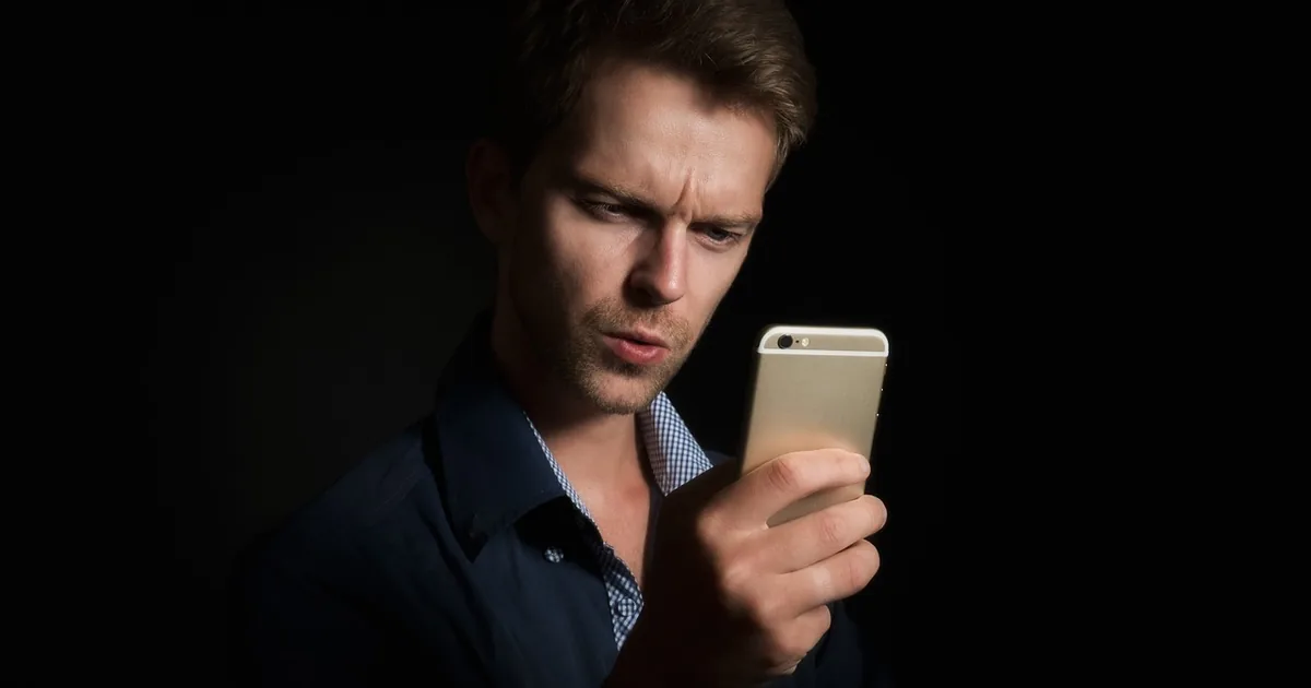 Building Offline-First Mobile Apps: Architecture, Sync, and Conflict Resolution